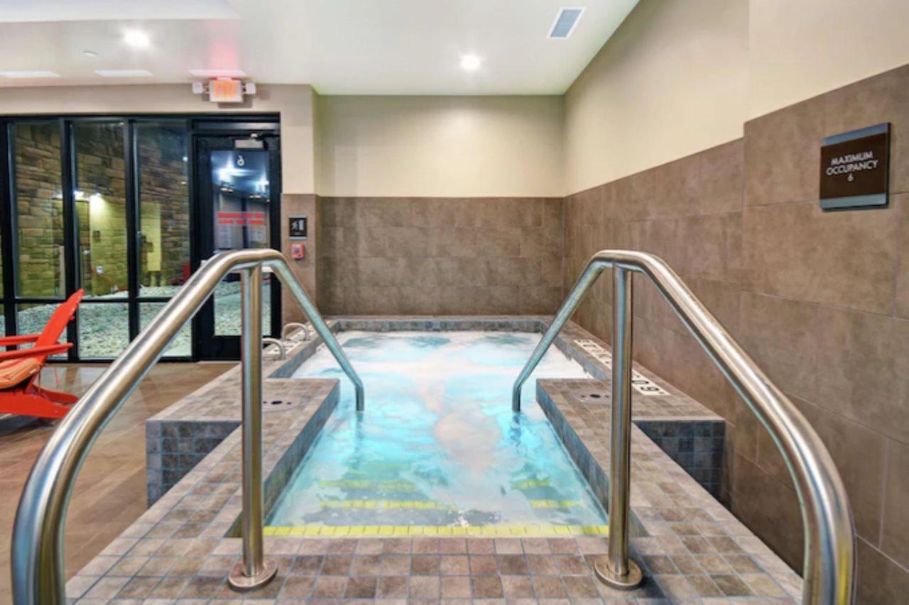Home2 Suites By Hilton Beloit Exterior photo