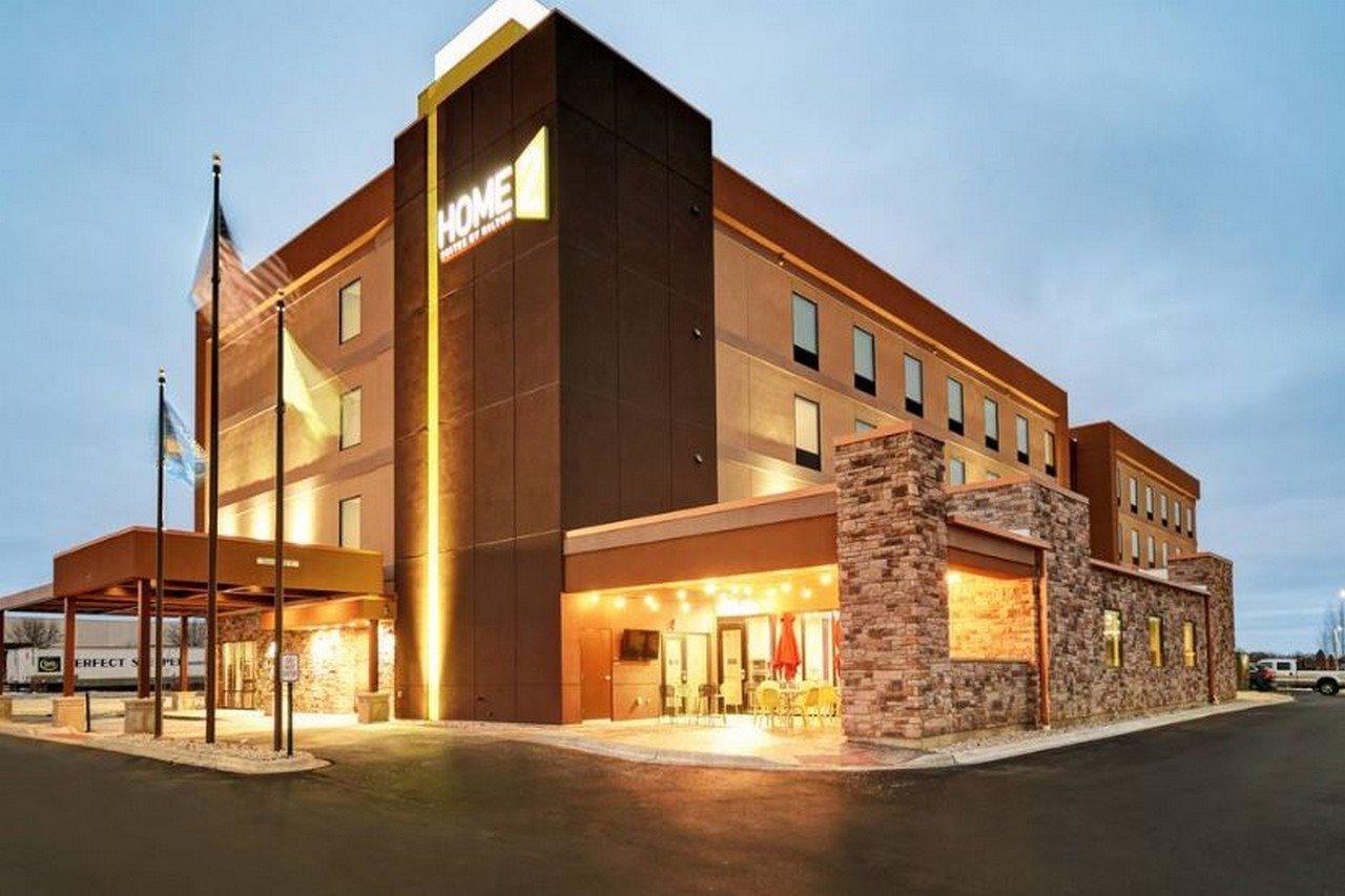 Home2 Suites By Hilton Beloit Exterior photo