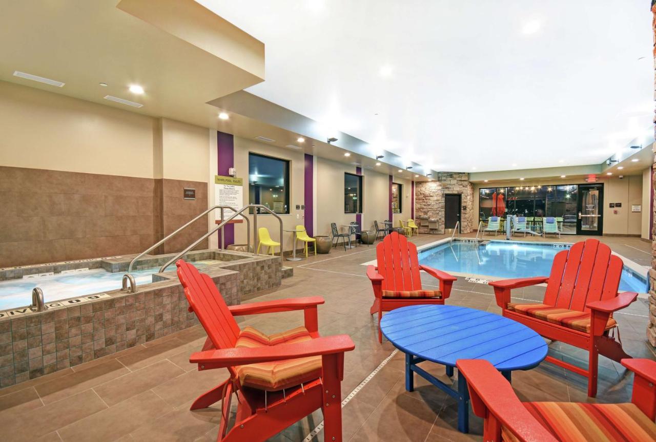 Home2 Suites By Hilton Beloit Exterior photo
