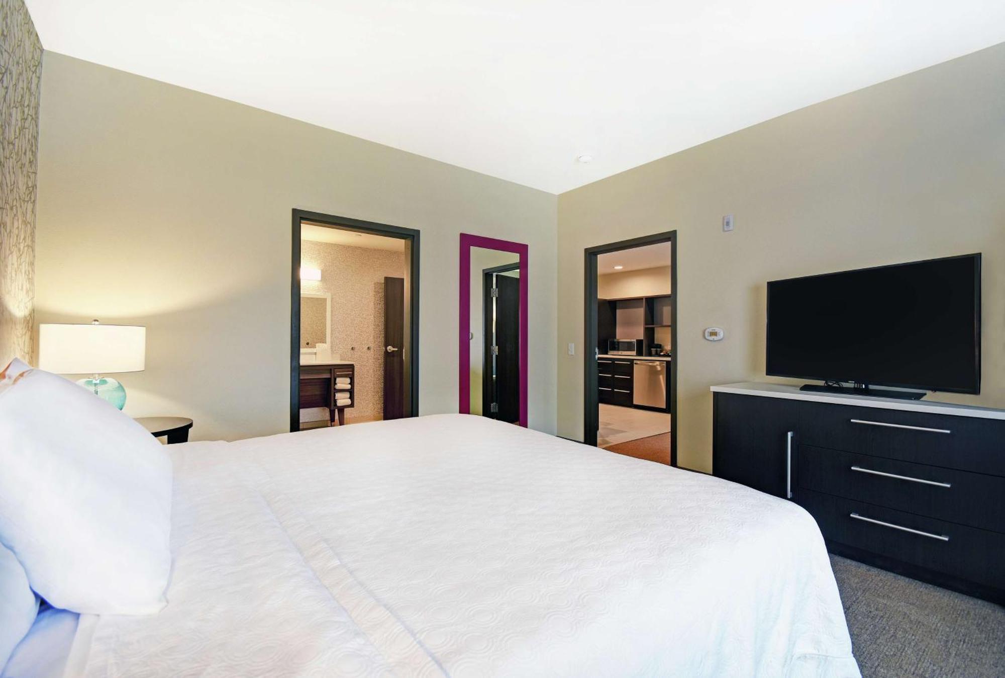 Home2 Suites By Hilton Beloit Exterior photo