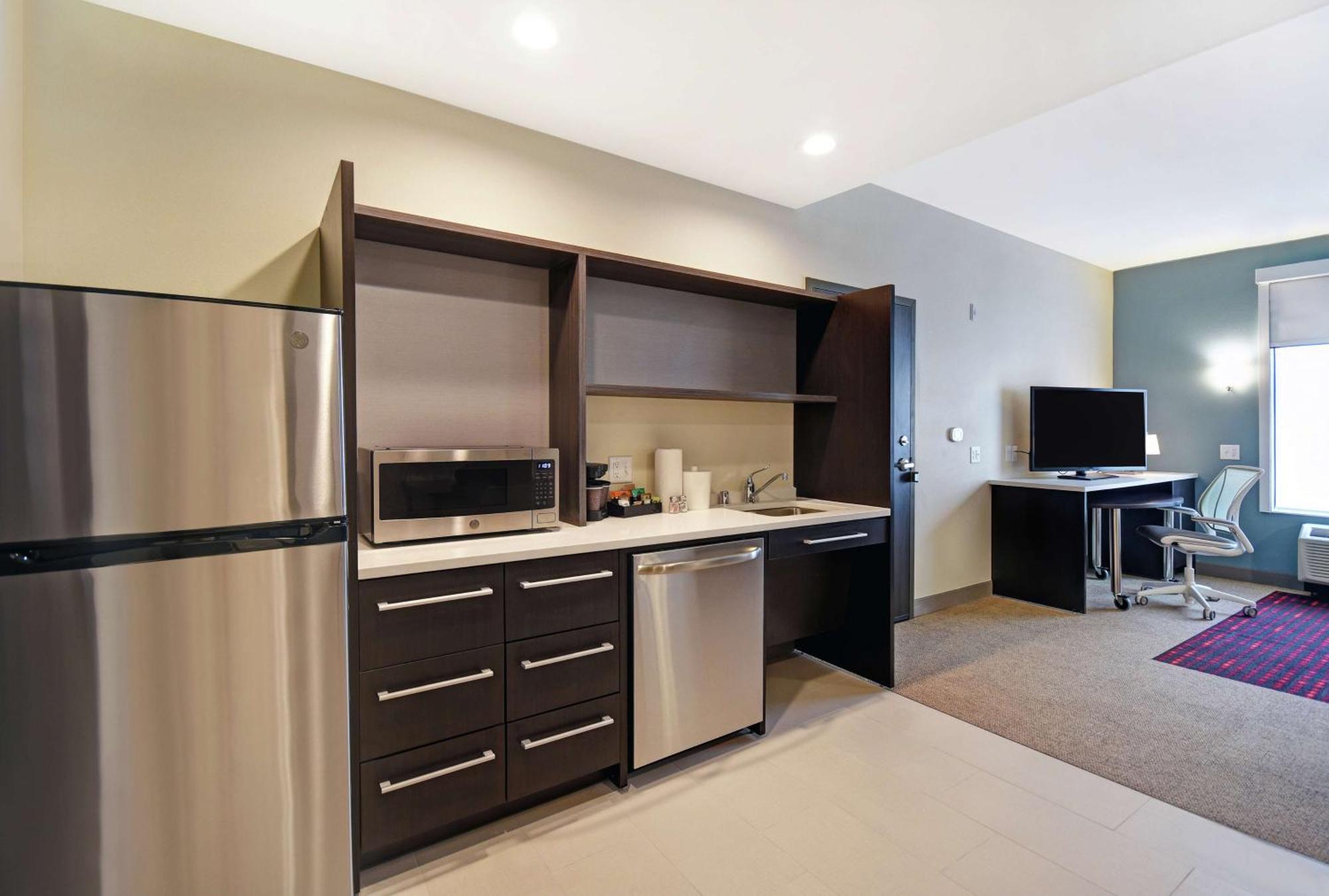 Home2 Suites By Hilton Beloit Exterior photo